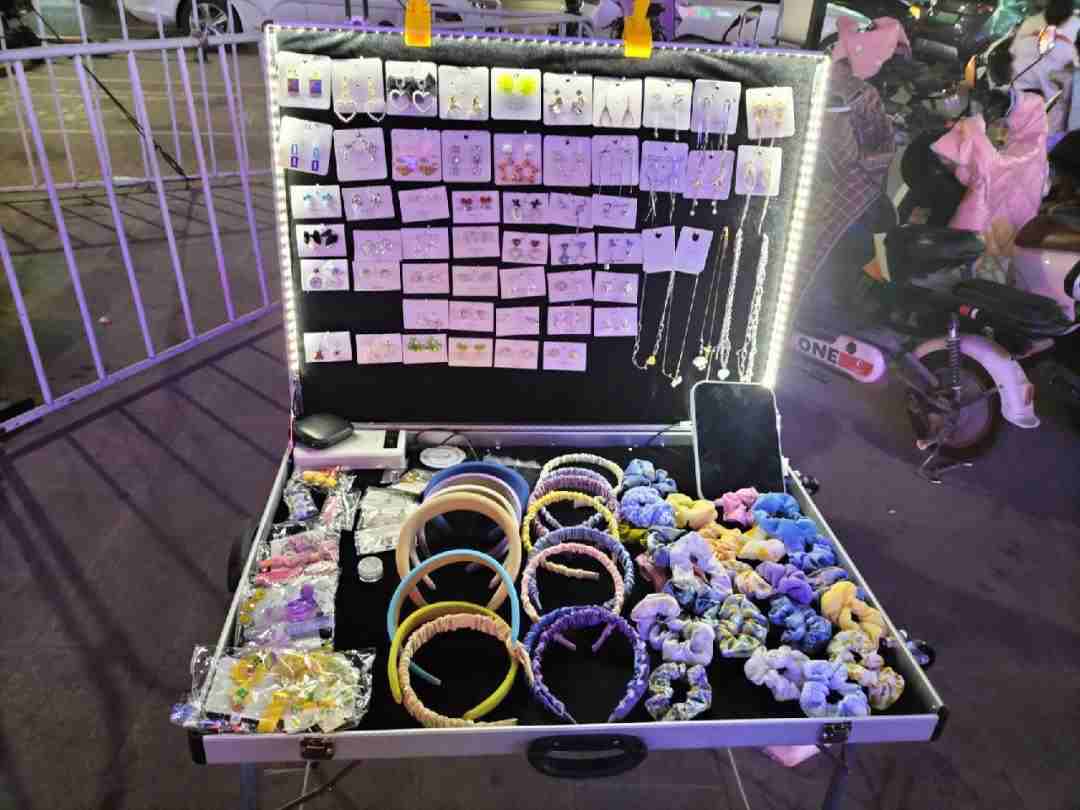 副业摆摊做什么赚钱（地摊创业全攻略）-叶子木笔记
