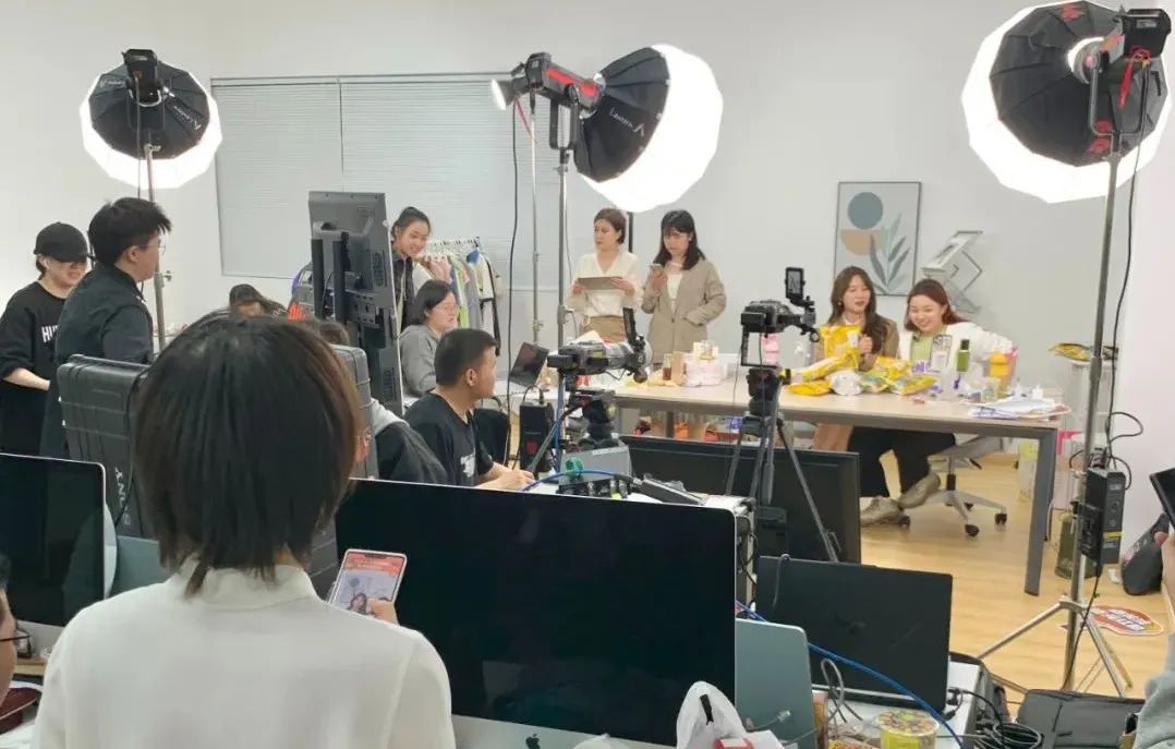 抖音网红怎么挣钱（百万网红博主的经验分享）-叶子木笔记