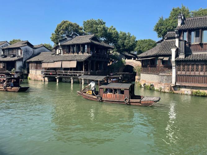 旅游创业怎么赚钱（旅拍赚钱新模式）-叶子木笔记
