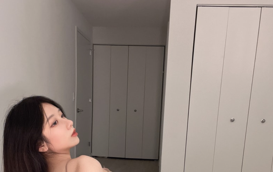 图片[2]-果咩酱w – NO.036 入夜[45P3V-392MB]-叶子木笔记