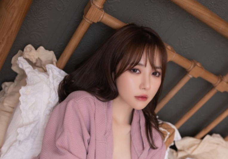 图片[2]-鱼子酱Fish – 睡裸出镜 [125P-1.7GB]-叶子木笔记