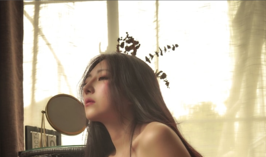 图片[1]-樱晚gigi – NO.103 衣衫下的浪漫 [20P-116MB]-叶子木笔记