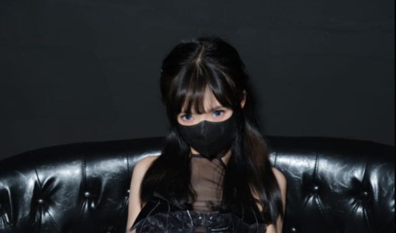 图片[1]-见希w-亮黑丝皮裙小恶魔[54P1V-2.16G]-叶子木笔记