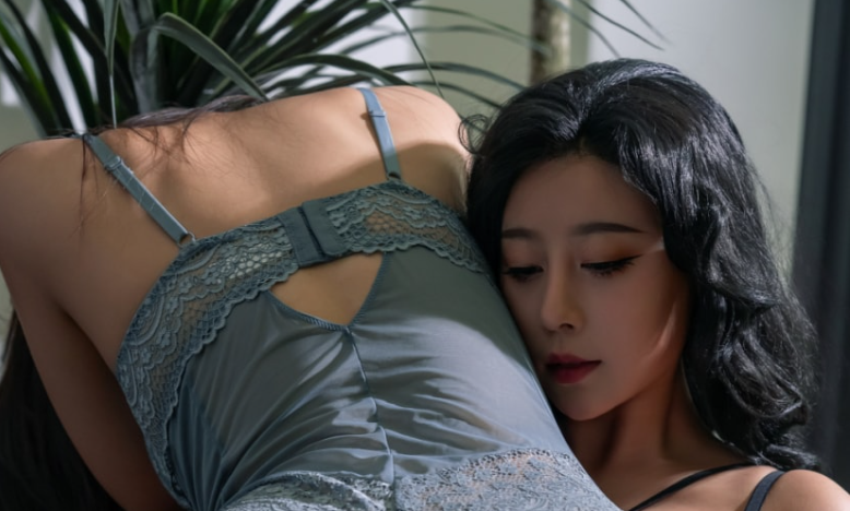 图片[1]-云溪溪 NO.90 奶桃&奈汐酱nice 危险游戏[132P-1V-2.04G]-叶子木笔记