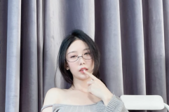 抖娘-利世 – NO.156 定制-宅女[40P-136MB]-叶子木笔记